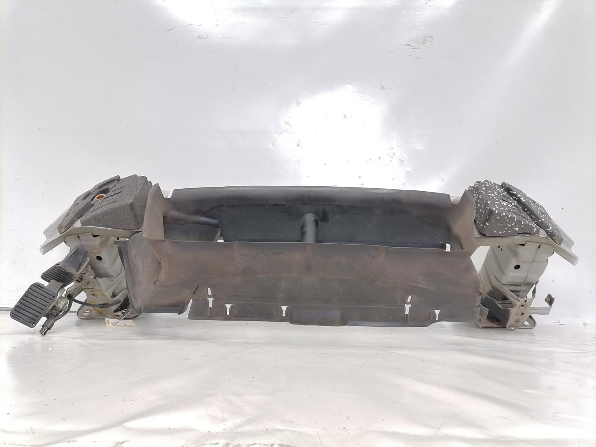 Ford Focus 3 original Tr&auml;ger Verst&auml;rkung Sto&szlig;stange Stossf&auml;nger vorn Bj.2013